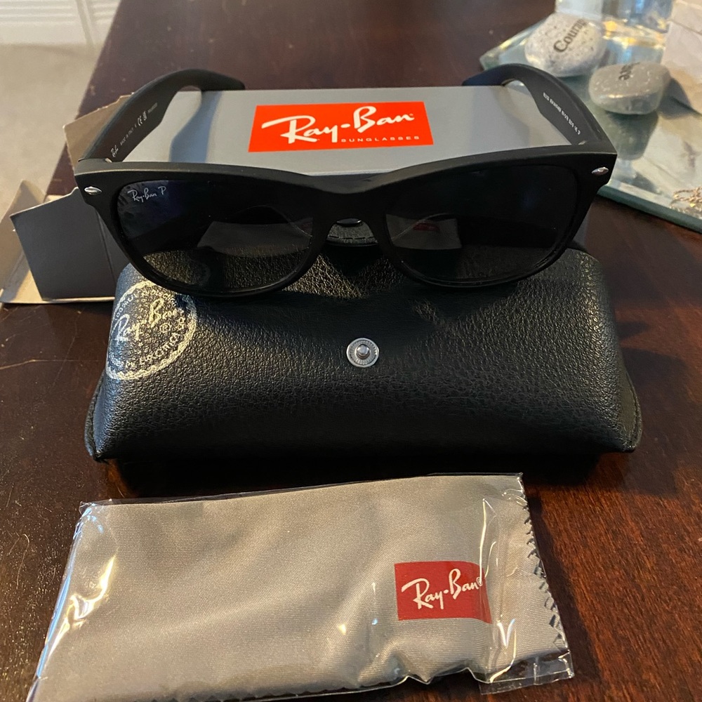 Women’s Ray-ban sunglasses